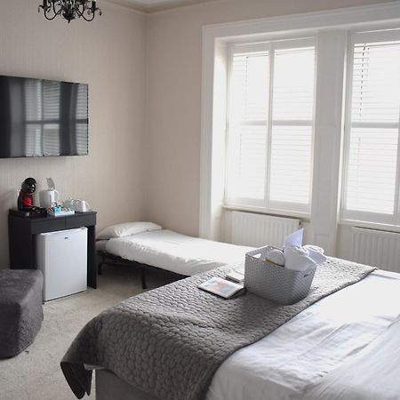 Bed and Breakfast The Ashleigh - Dog Friendly à Bornemouth Extérieur photo