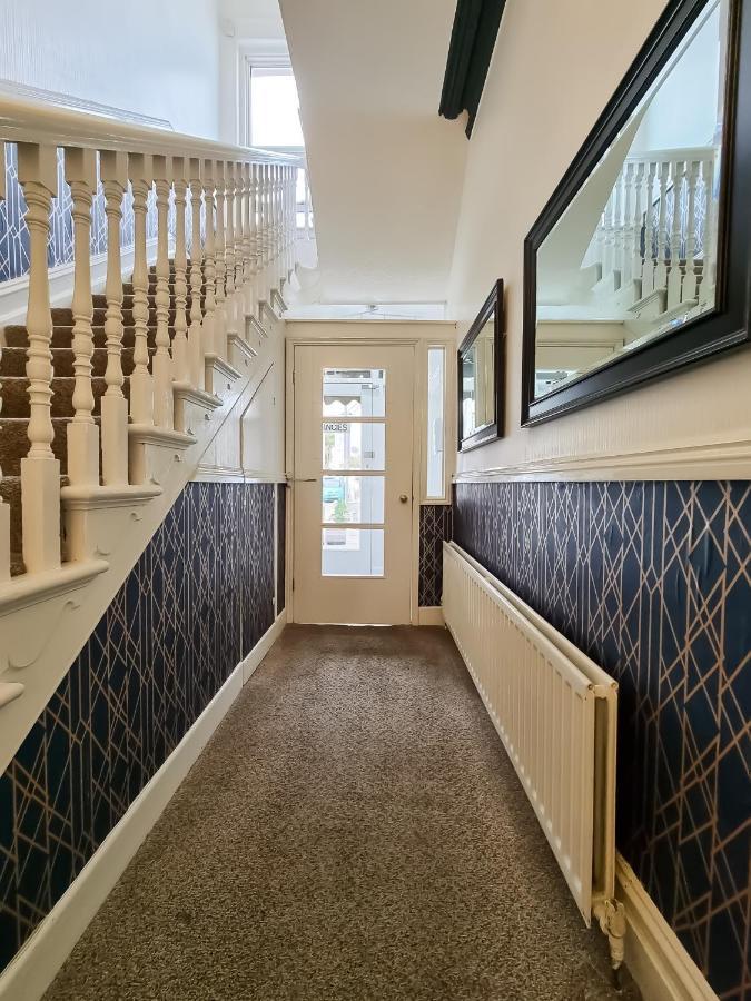 Bed and Breakfast The Ashleigh - Dog Friendly à Bornemouth Extérieur photo
