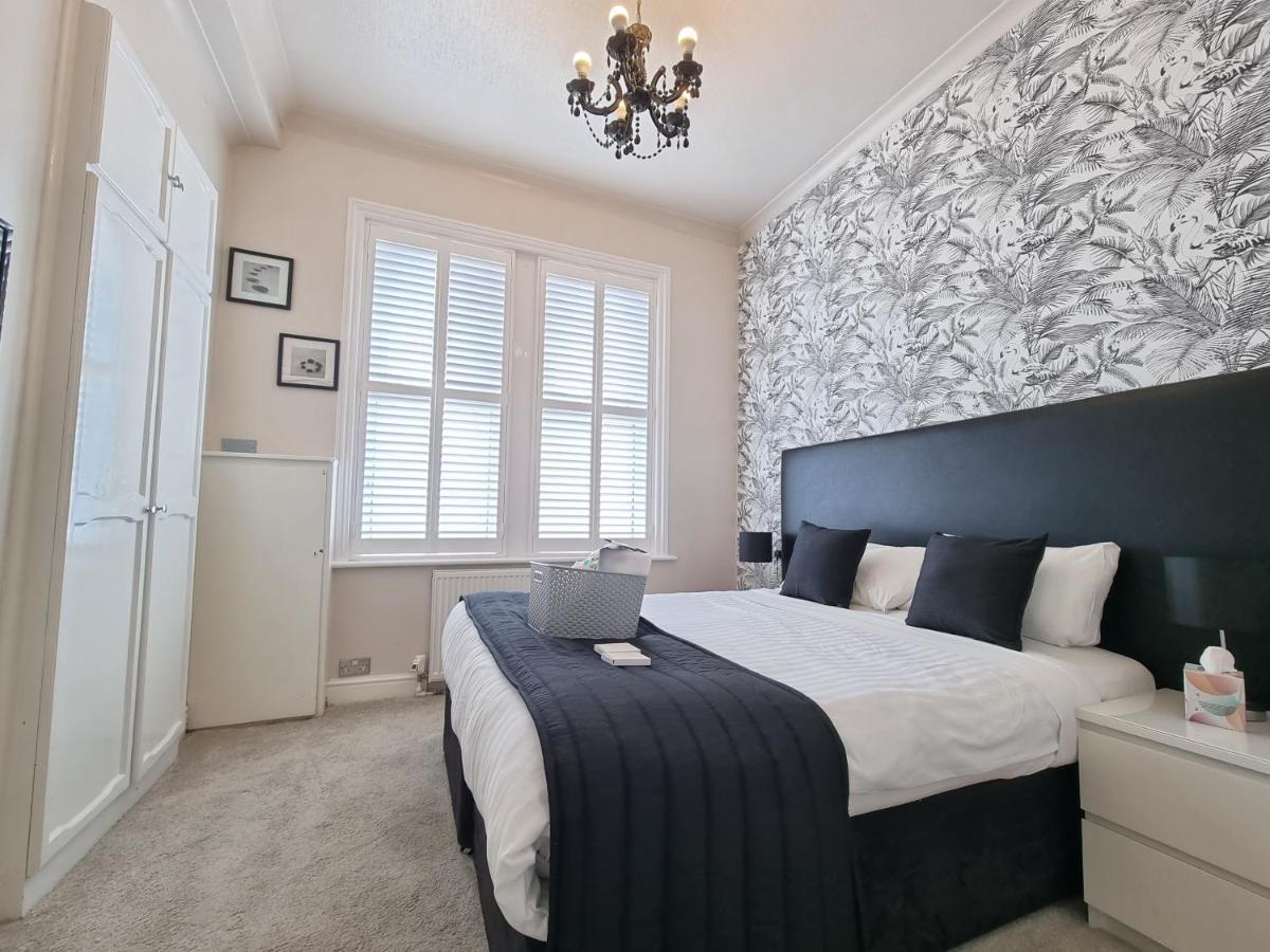 Bed and Breakfast The Ashleigh - Dog Friendly à Bornemouth Extérieur photo