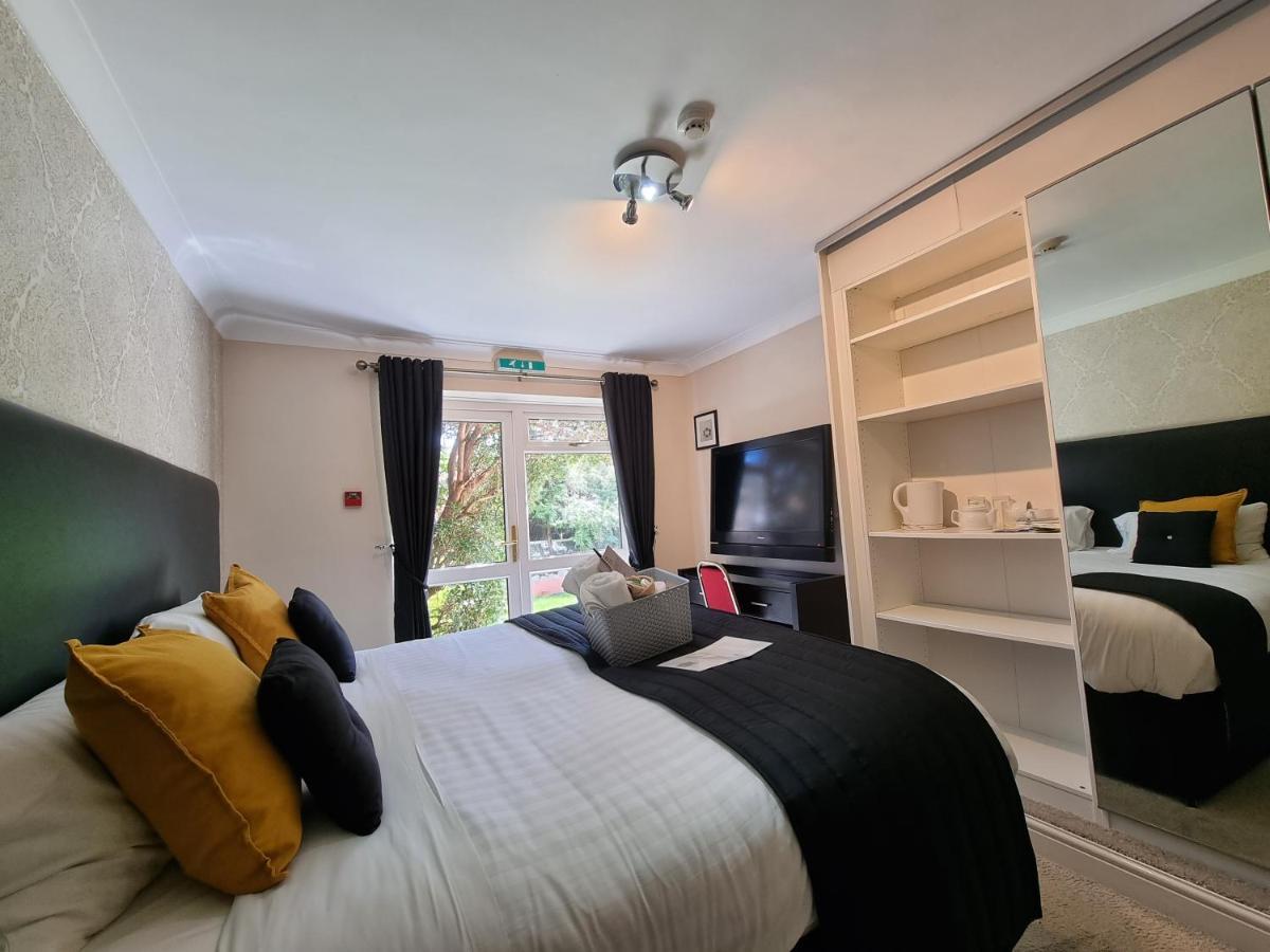 Bed and Breakfast The Ashleigh - Dog Friendly à Bornemouth Extérieur photo