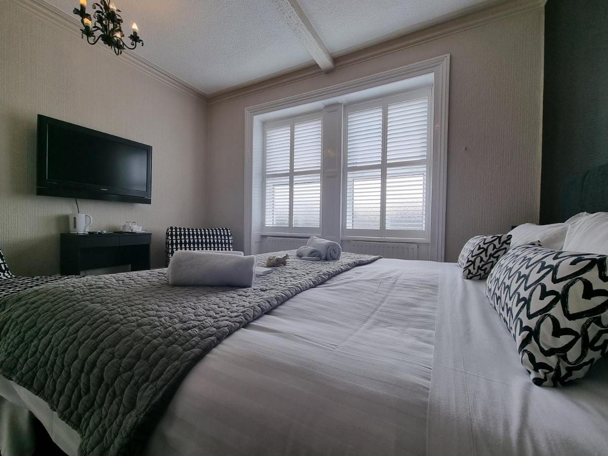 Bed and Breakfast The Ashleigh - Dog Friendly à Bornemouth Extérieur photo