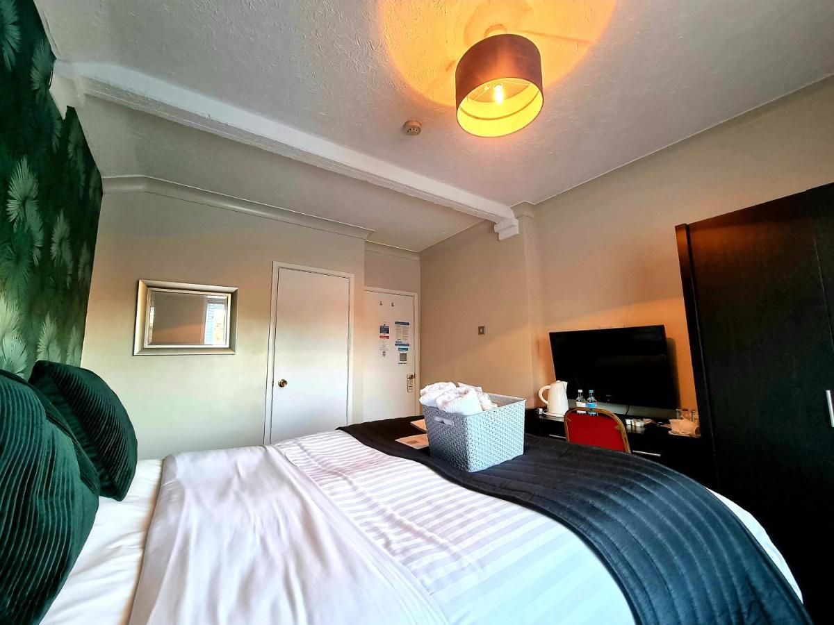 Bed and Breakfast The Ashleigh - Dog Friendly à Bornemouth Extérieur photo